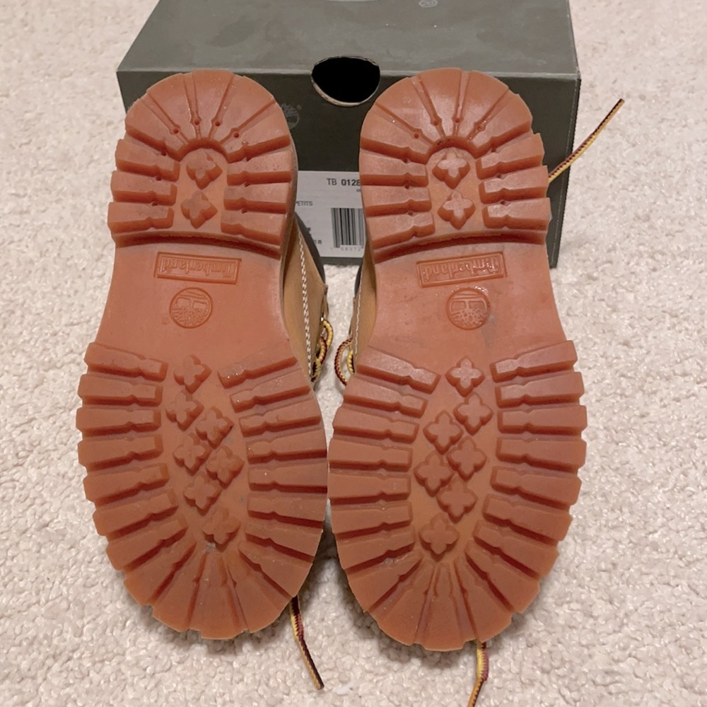 Timberland Waterproof Boot Wheat Nubuck - Picture 2 of 4